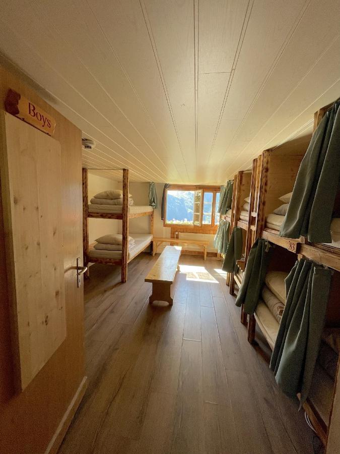 Mountain Hostel Gimmelwald Eksteriør billede